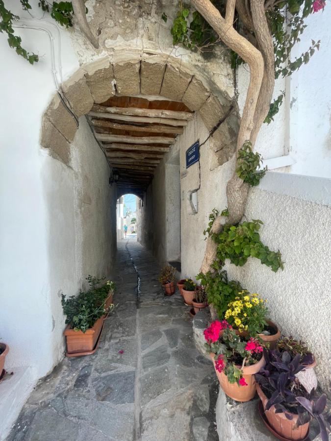 Hotel Burgos Barrio Naxos City Esterno foto